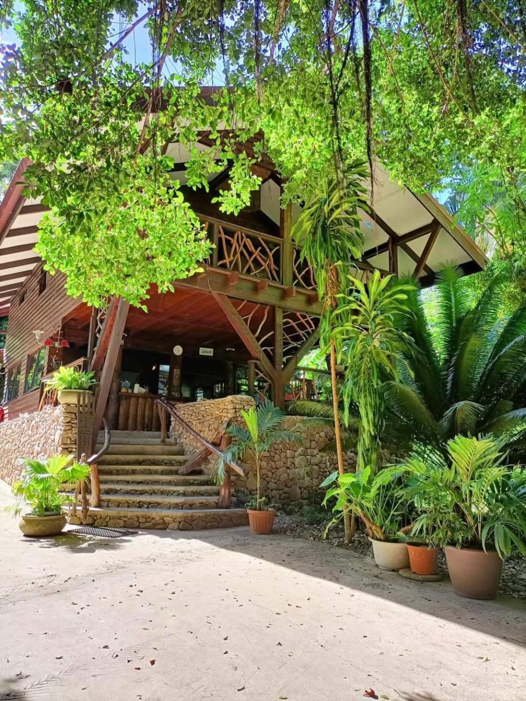 Haere Mai I Te Fare Hotel Teavaro ภายนอก รูปภาพ